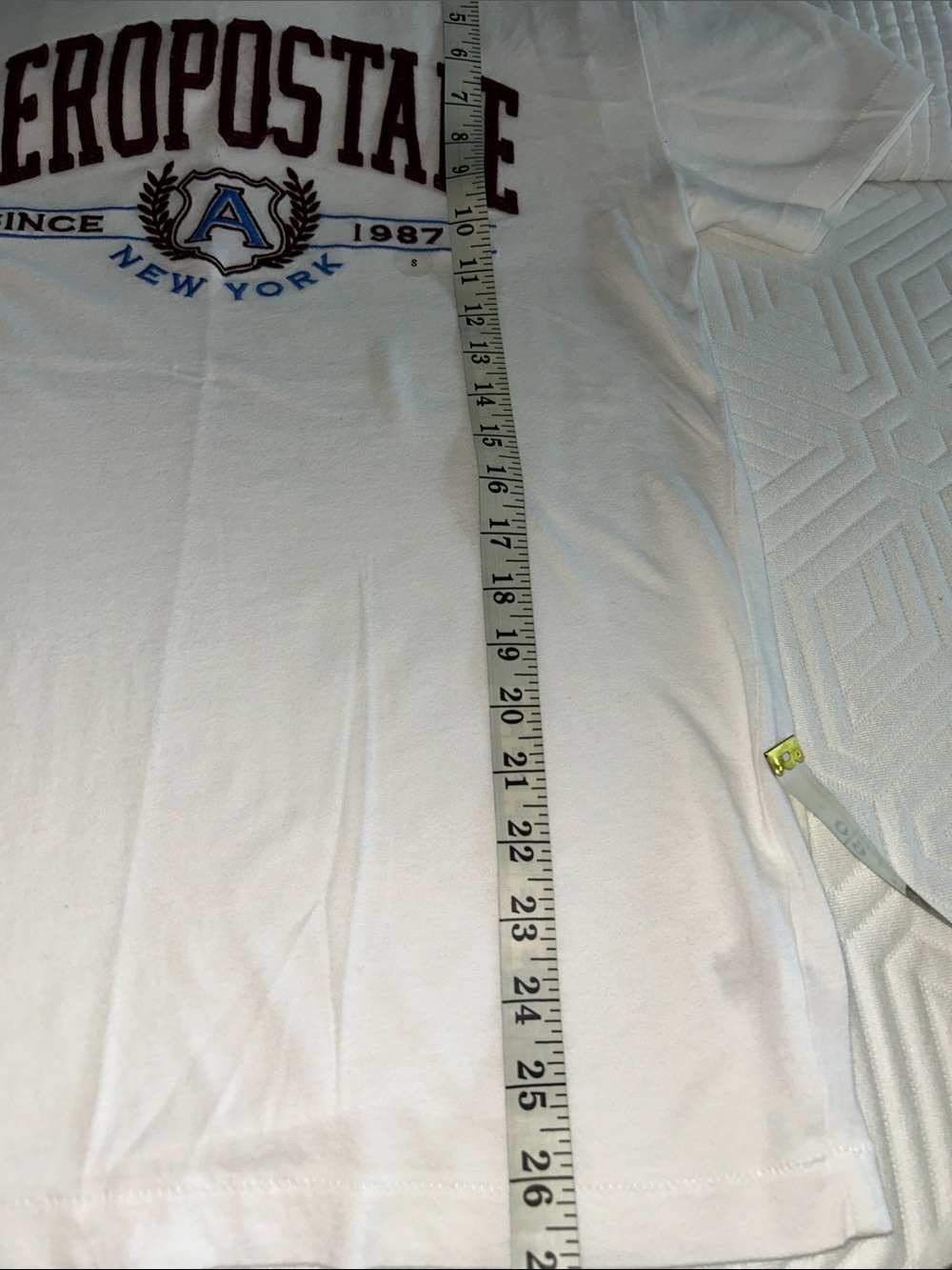 Aeropostale White Short Sleeve Tee with Burgundy and Blue Logo - Picture 7 of 8